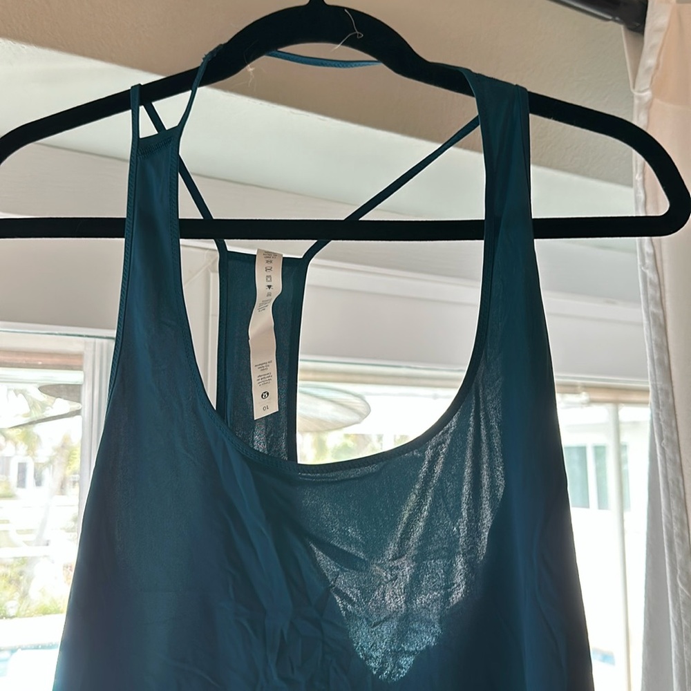 Lululemon teal tank size 10